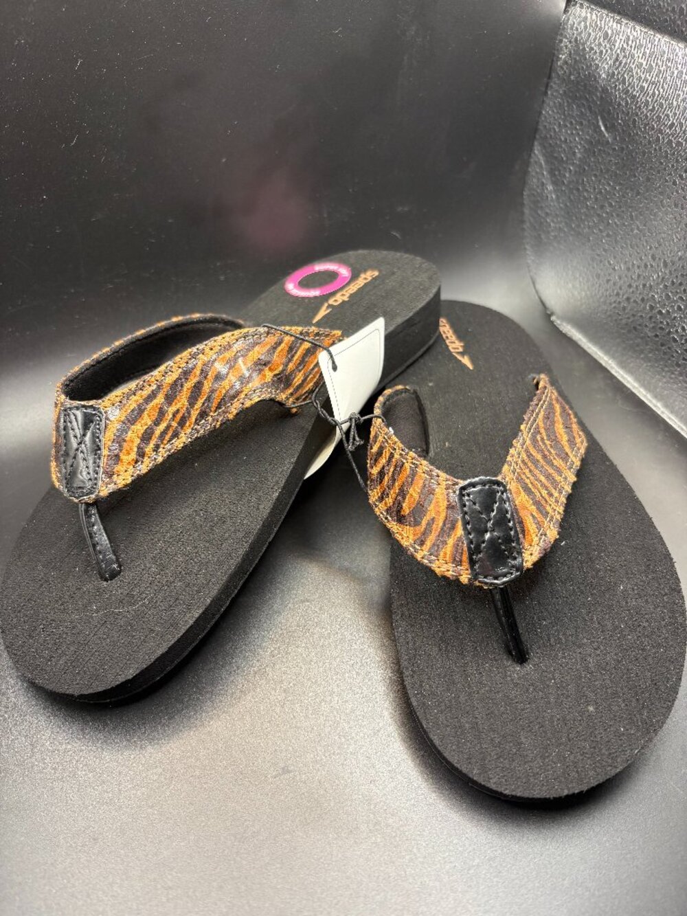 Speedo Animal Print Flip Flops Size 6 New in Box